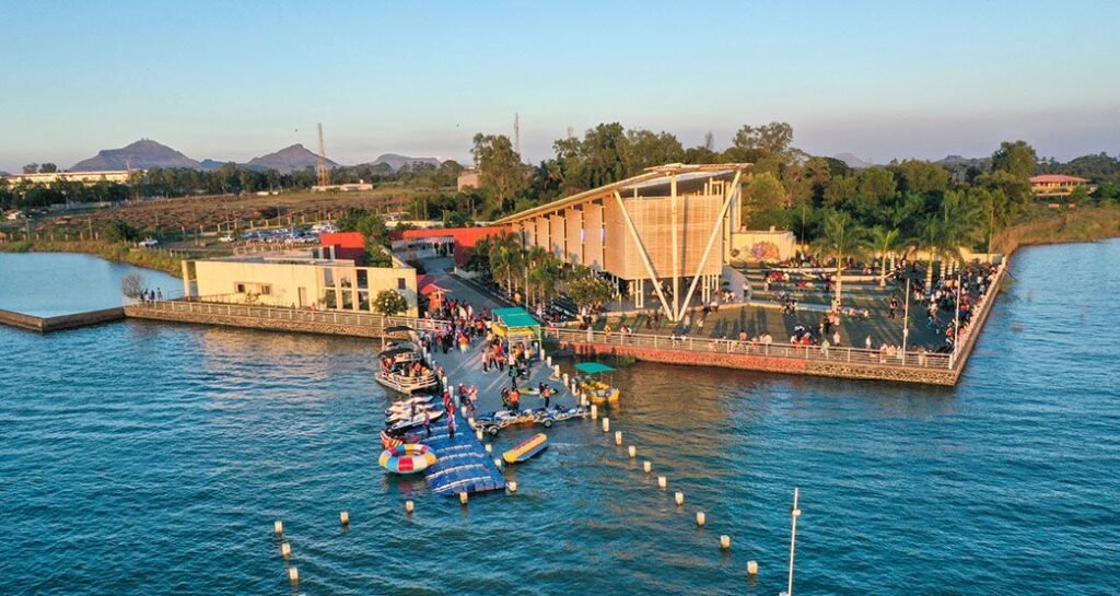 Nashik Seaplane Service, Past protests – for example, in 2014 when a 9-seater seaplane landed at Gangapur Dam