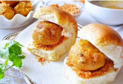 Best Street Food In nashik, Krushna Vadapav 